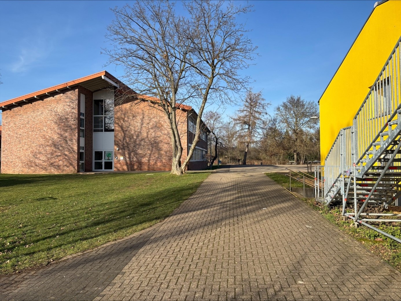 beide Schulgebäude